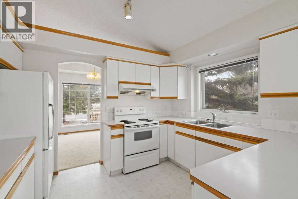 179 Sunlake Way SE, Calgary, Alberta  T2X 3H4 - Photo 6 - A2299348