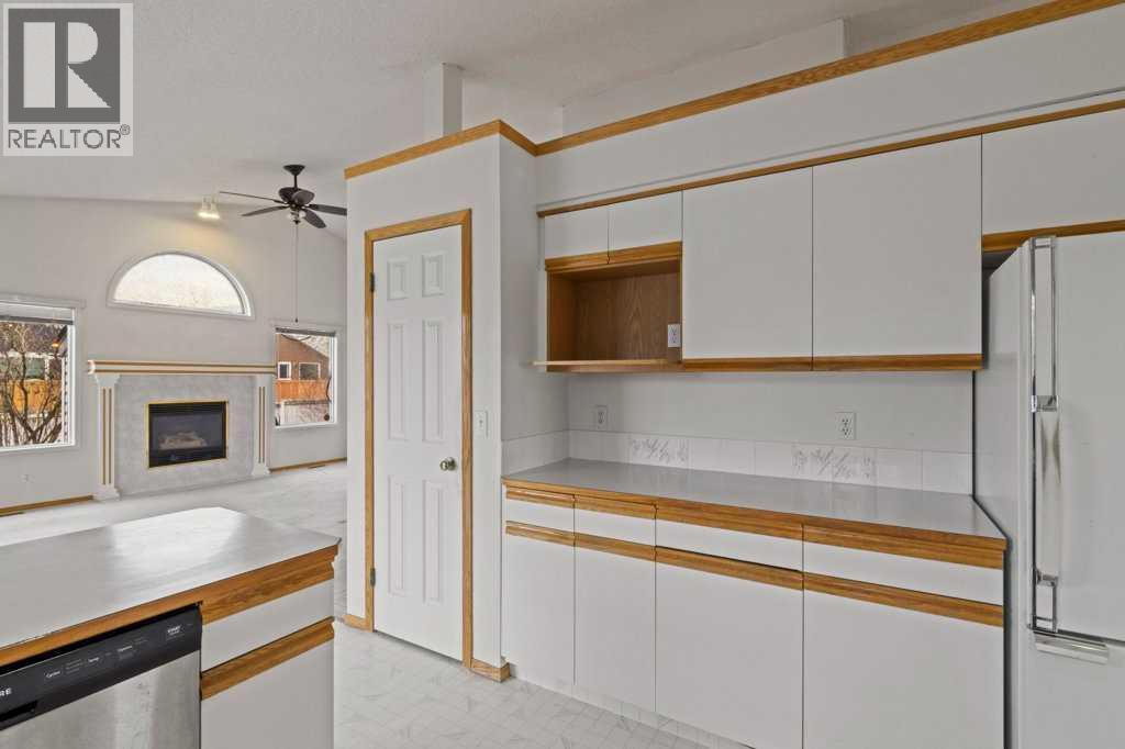 179 Sunlake Way SE, Calgary, Alberta  T2X 3H4 - Photo 7 - A2299348