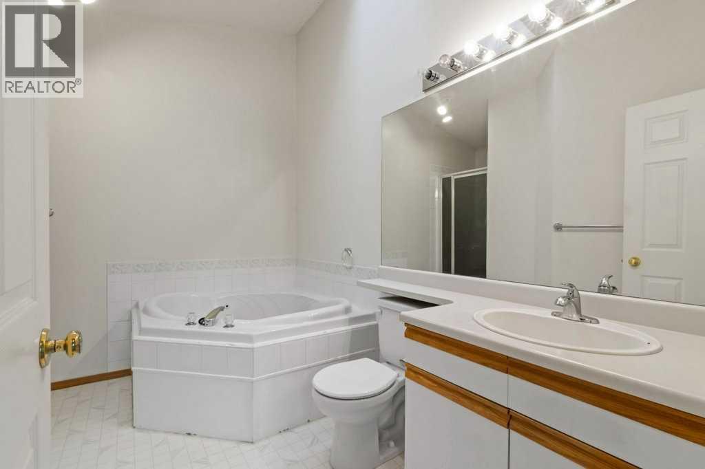 179 Sunlake Way SE, Calgary, Alberta  T2X 3H4 - Photo 14 - A2299348