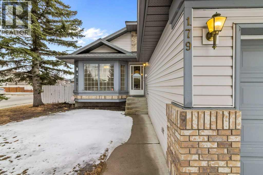 179 Sunlake Way SE, Calgary, Alberta  T2X 3H4 - Photo 2 - A2299348