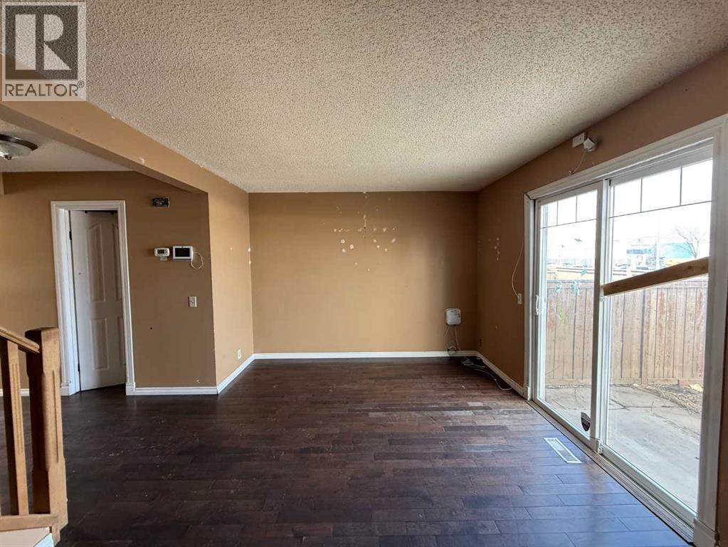 93, 1555 Falconridge Drive, Calgary, Alberta  T3J 1L8 - Photo 6 - A2302602