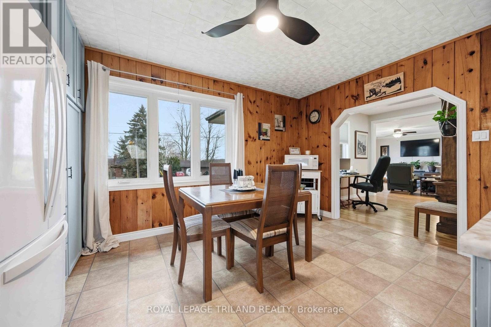 8376 Townsend Line, Lambton Shores, Ontario  N0M 1B0 - Photo 14 - X13008998