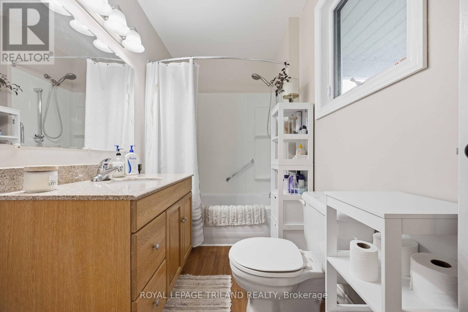 8376 Townsend Line, Lambton Shores, Ontario  N0M 1B0 - Photo 16 - X13008998