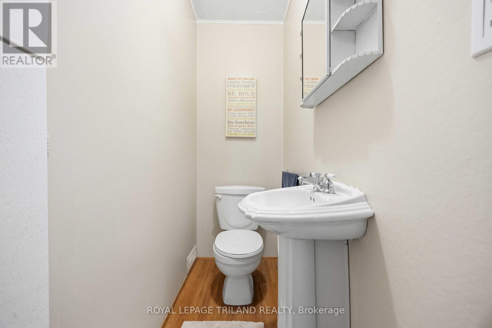 8376 Townsend Line, Lambton Shores, Ontario  N0M 1B0 - Photo 17 - X13008998