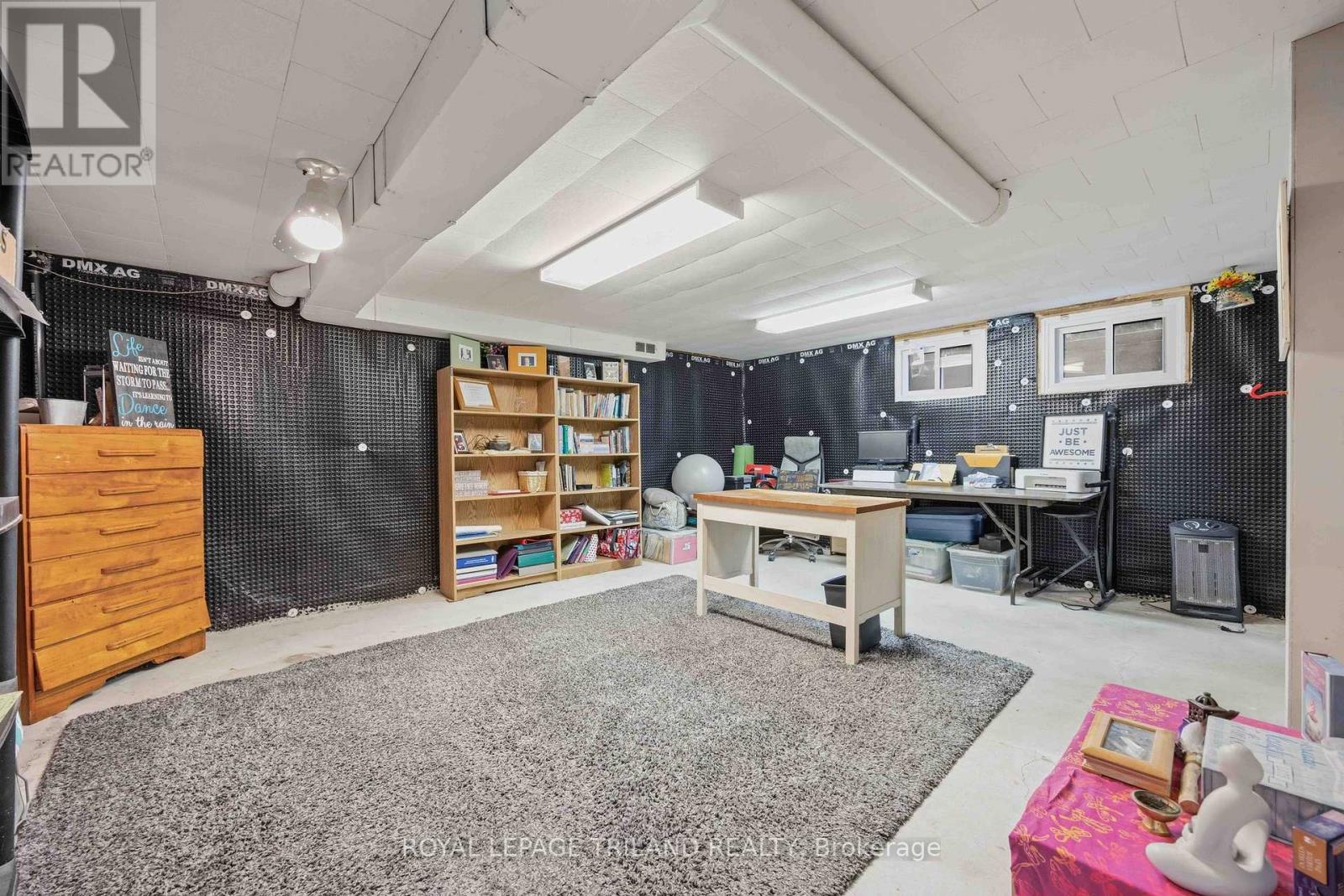 8376 Townsend Line, Lambton Shores, Ontario  N0M 1B0 - Photo 23 - X13008998