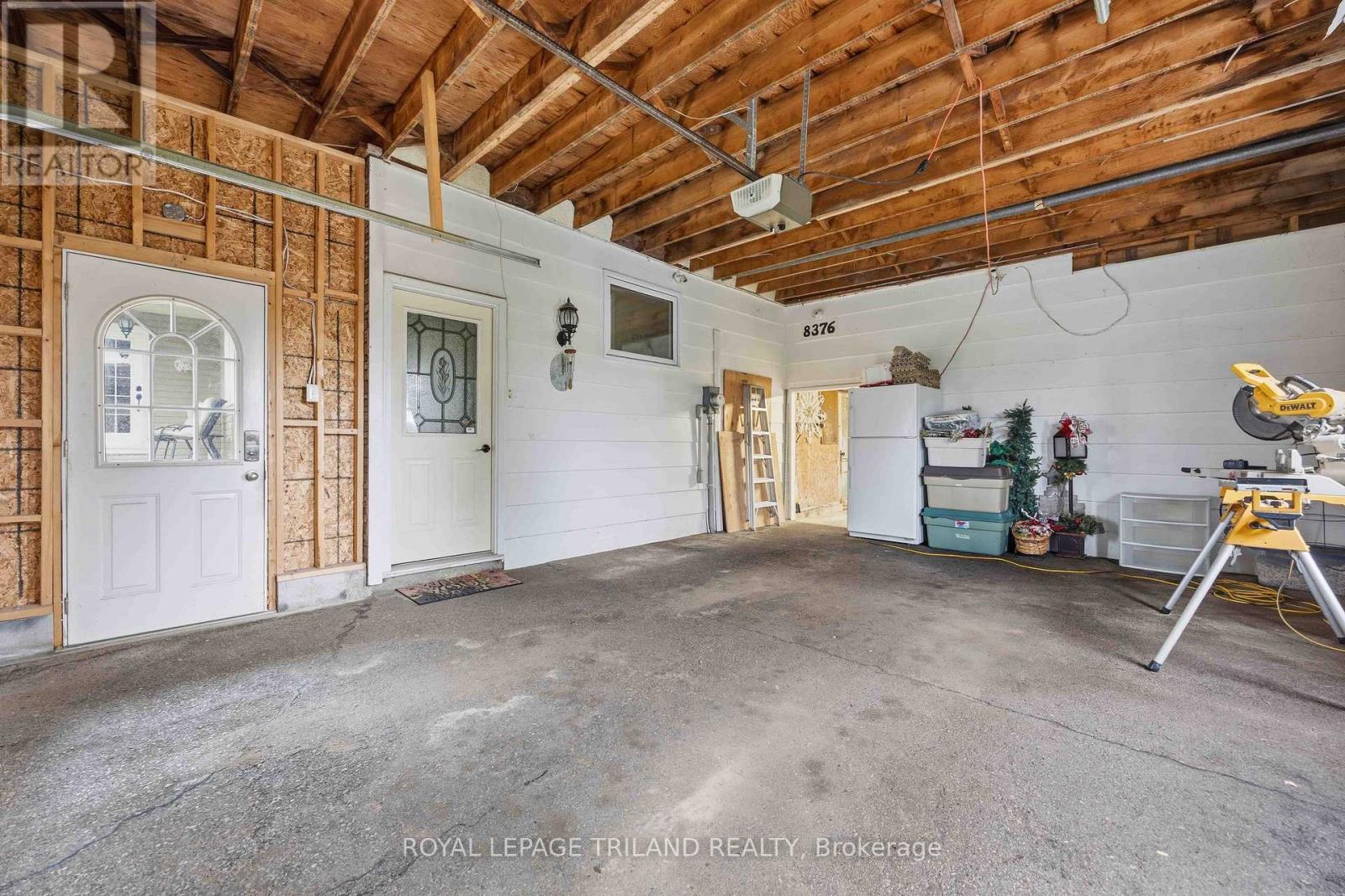 8376 Townsend Line, Lambton Shores, Ontario  N0M 1B0 - Photo 30 - X13008998