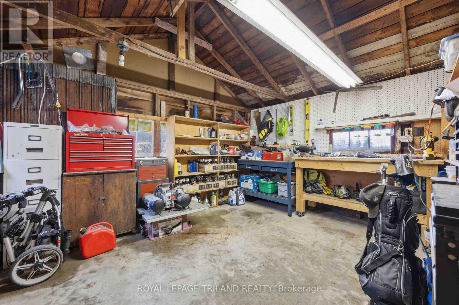 8376 Townsend Line, Lambton Shores, Ontario  N0M 1B0 - Photo 31 - X13008998