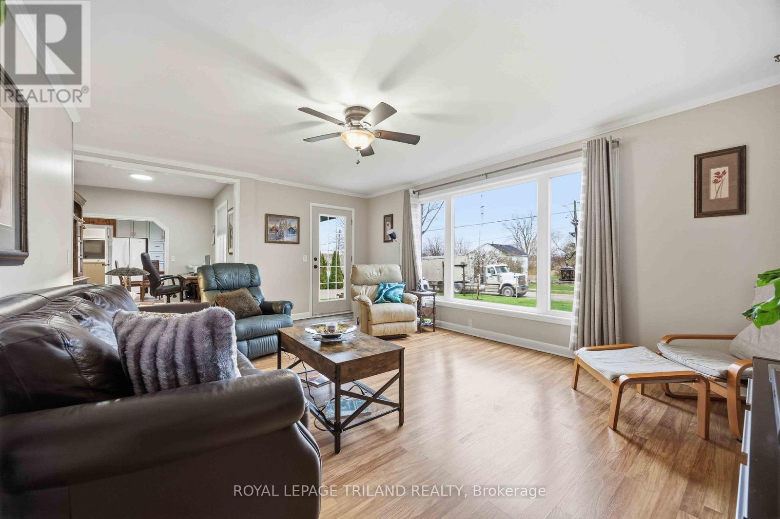 8376 Townsend Line, Lambton Shores, Ontario  N0M 1B0 - Photo 5 - X13008998