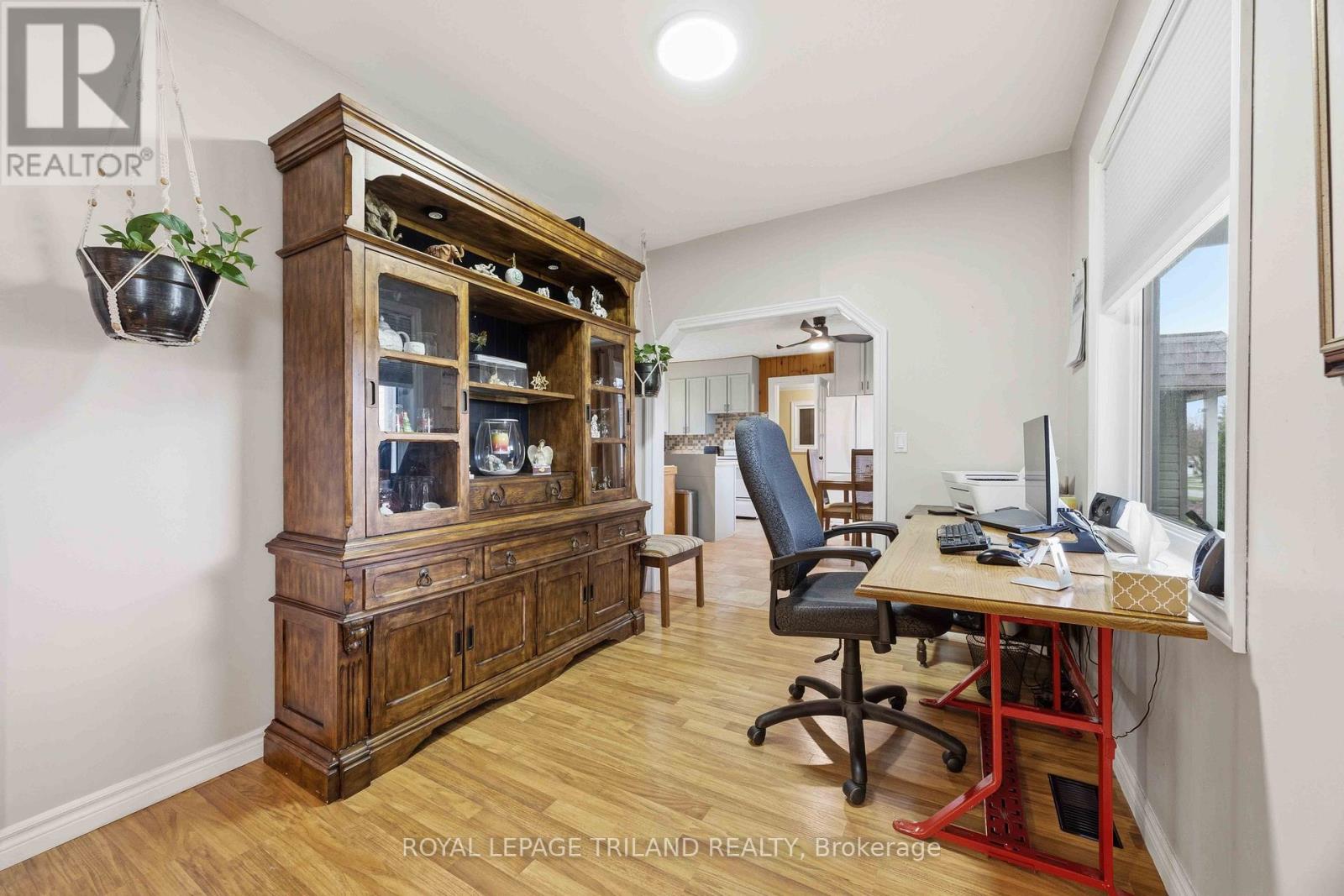 8376 Townsend Line, Lambton Shores, Ontario  N0M 1B0 - Photo 7 - X13008998