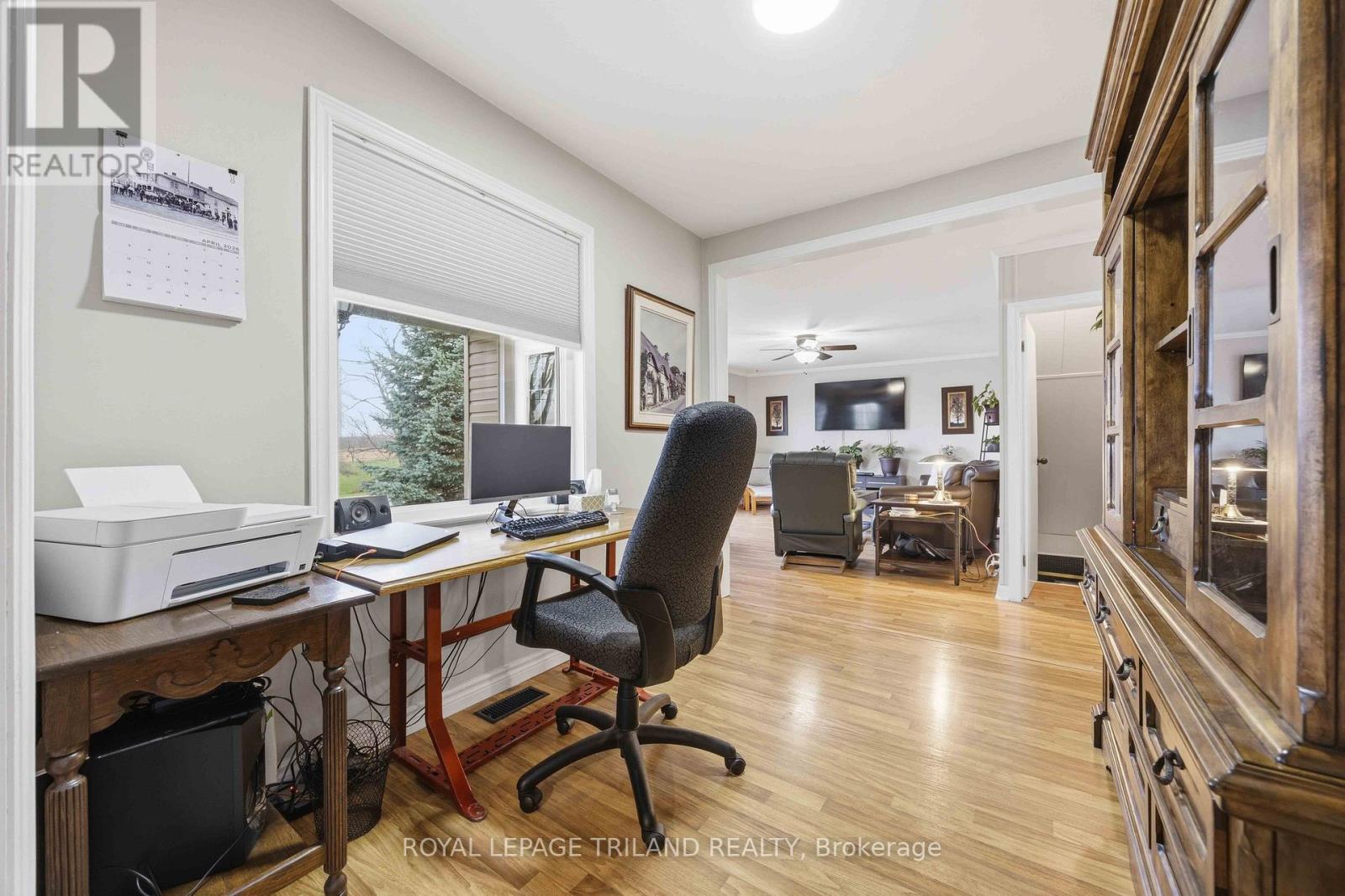 8376 Townsend Line, Lambton Shores, Ontario  N0M 1B0 - Photo 8 - X13008998