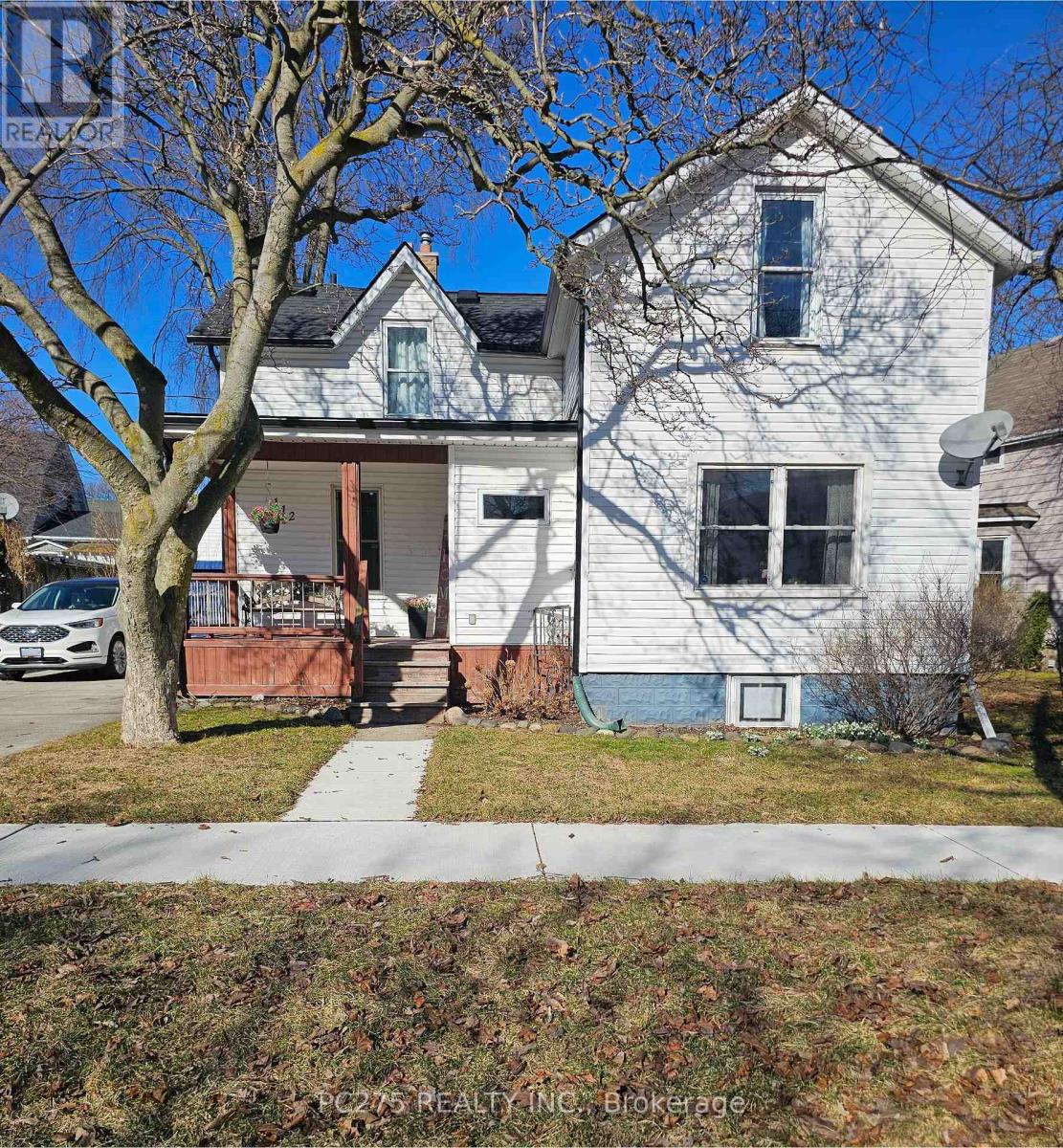 112 ESSEX STREET, Sarnia, Ontario