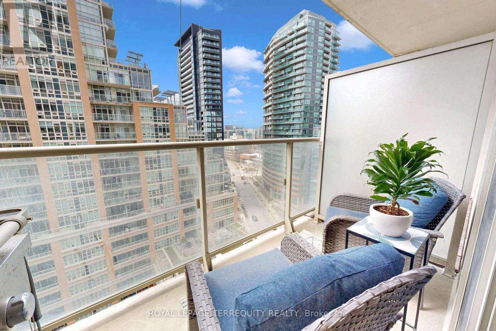 1611 - 75 East Liberty Street, Toronto, Ontario  M6K 3R3 - Photo 28 - C13003722