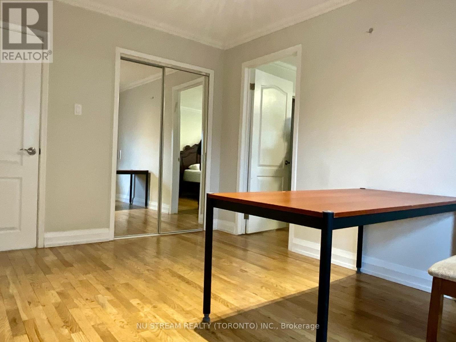 Upper - 260 Fisherville Road, Toronto, Ontario  M2R 3C5 - Photo 7 - C13008934