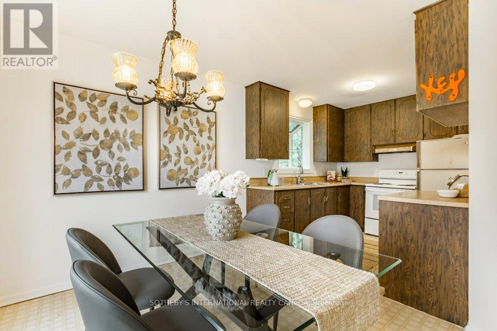 21 Summerside Crescent, Toronto, Ontario  M2H 1W9 - Photo 6 - C13009008