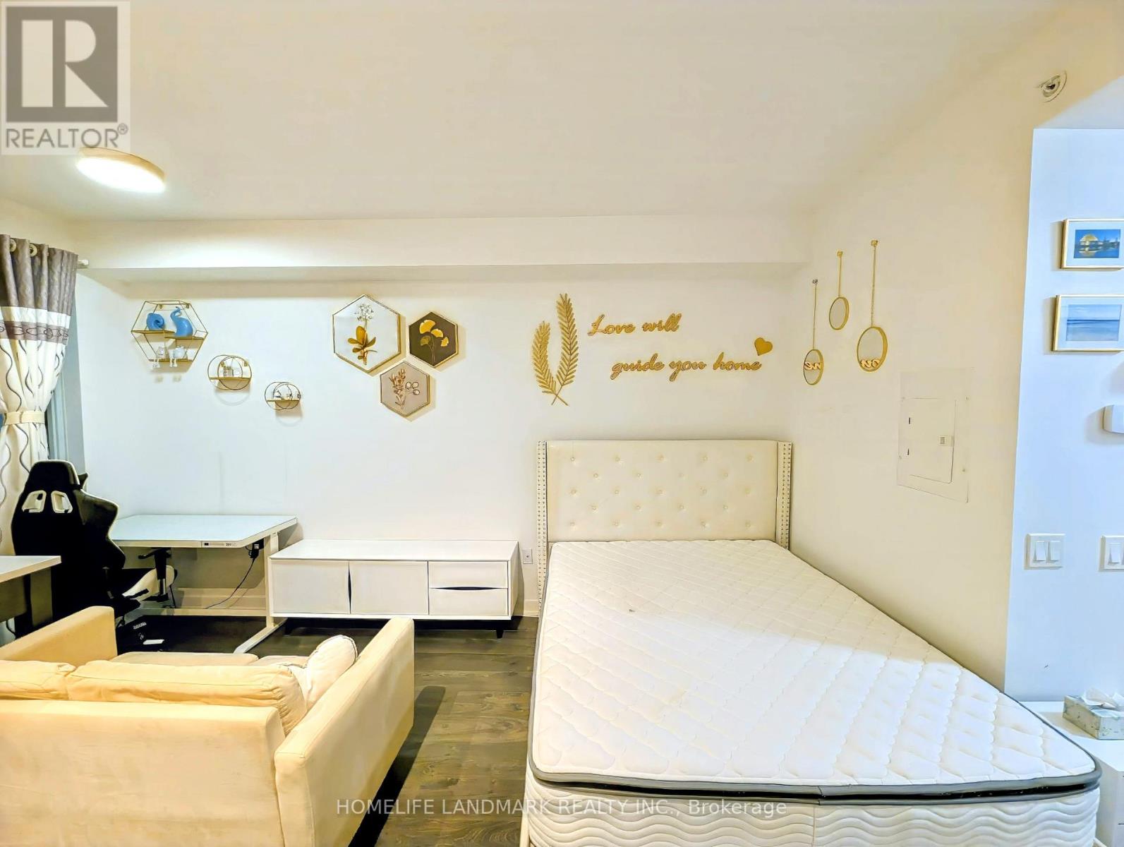 1502 - 38 IANNUZZI STREET, Toronto, Ontario