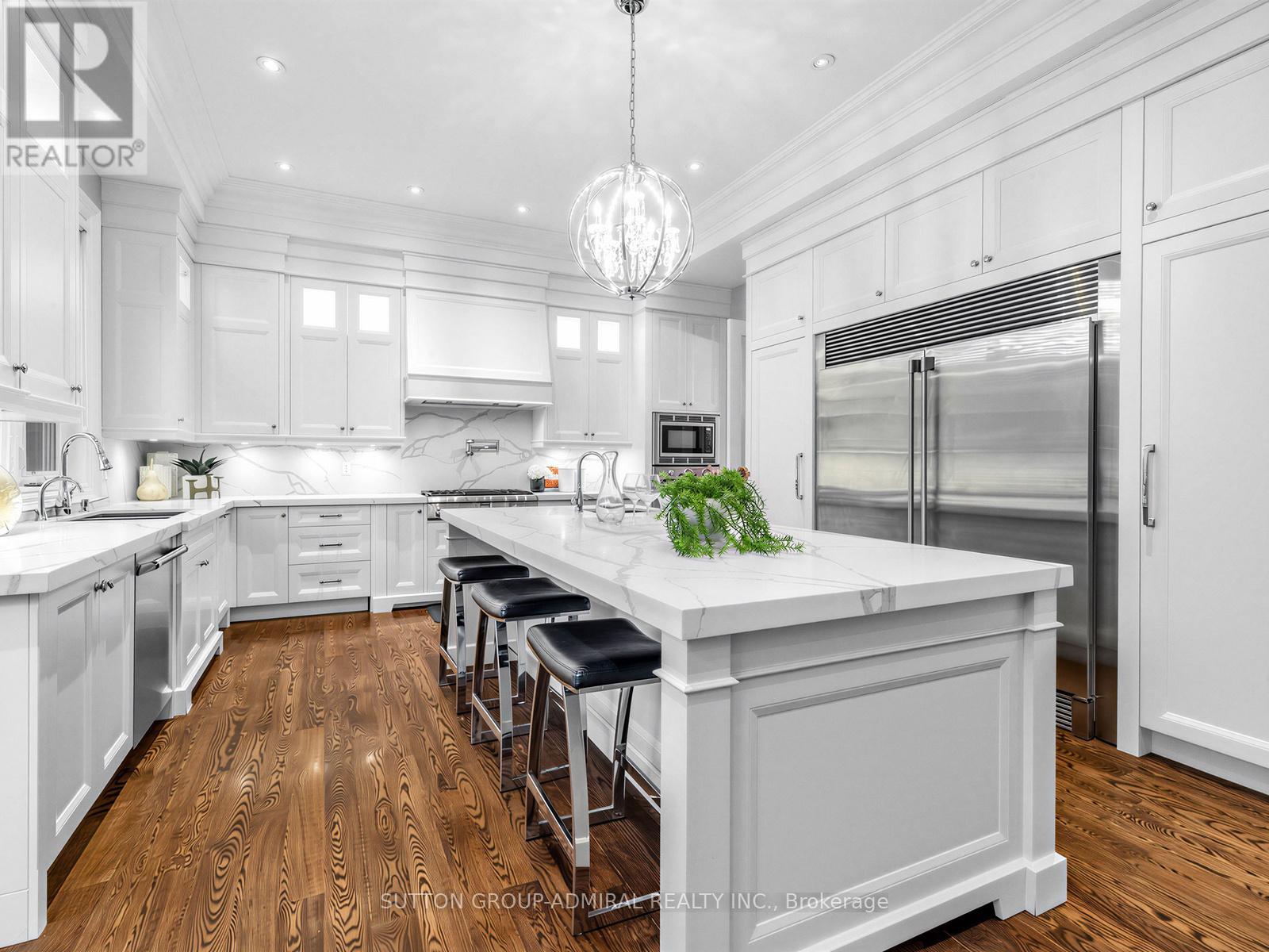 5 Lloydminster Crescent, Toronto, Ontario  M2M 2R9 - Photo 12 - C13009086