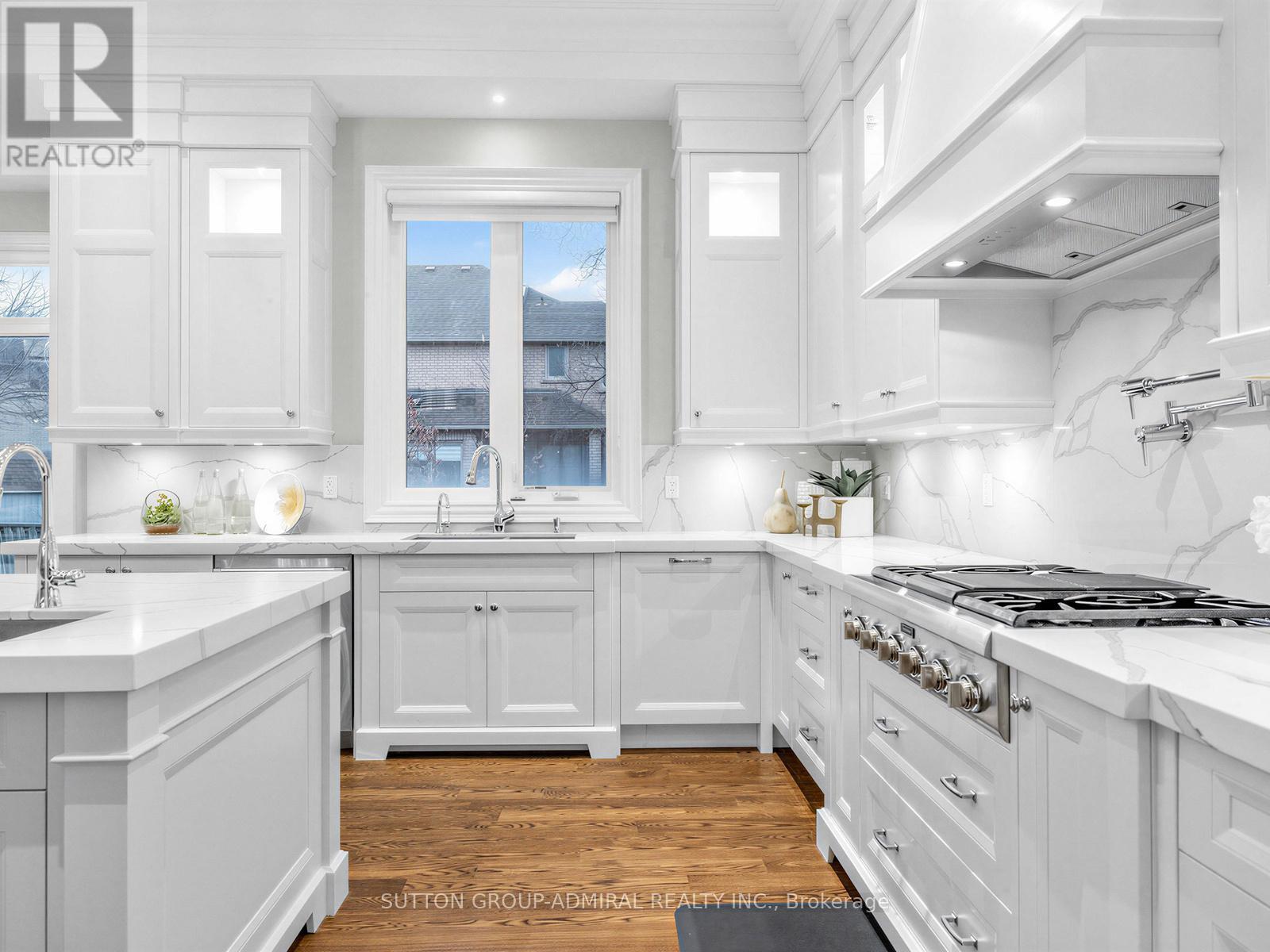 5 Lloydminster Crescent, Toronto, Ontario  M2M 2R9 - Photo 16 - C13009086