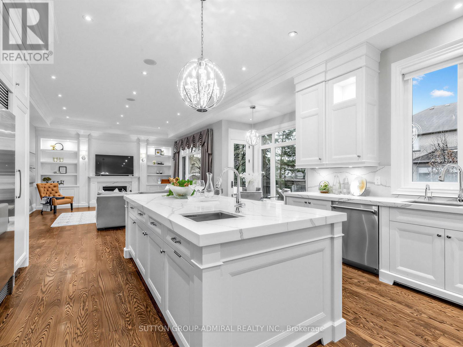 5 Lloydminster Crescent, Toronto, Ontario  M2M 2R9 - Photo 17 - C13009086