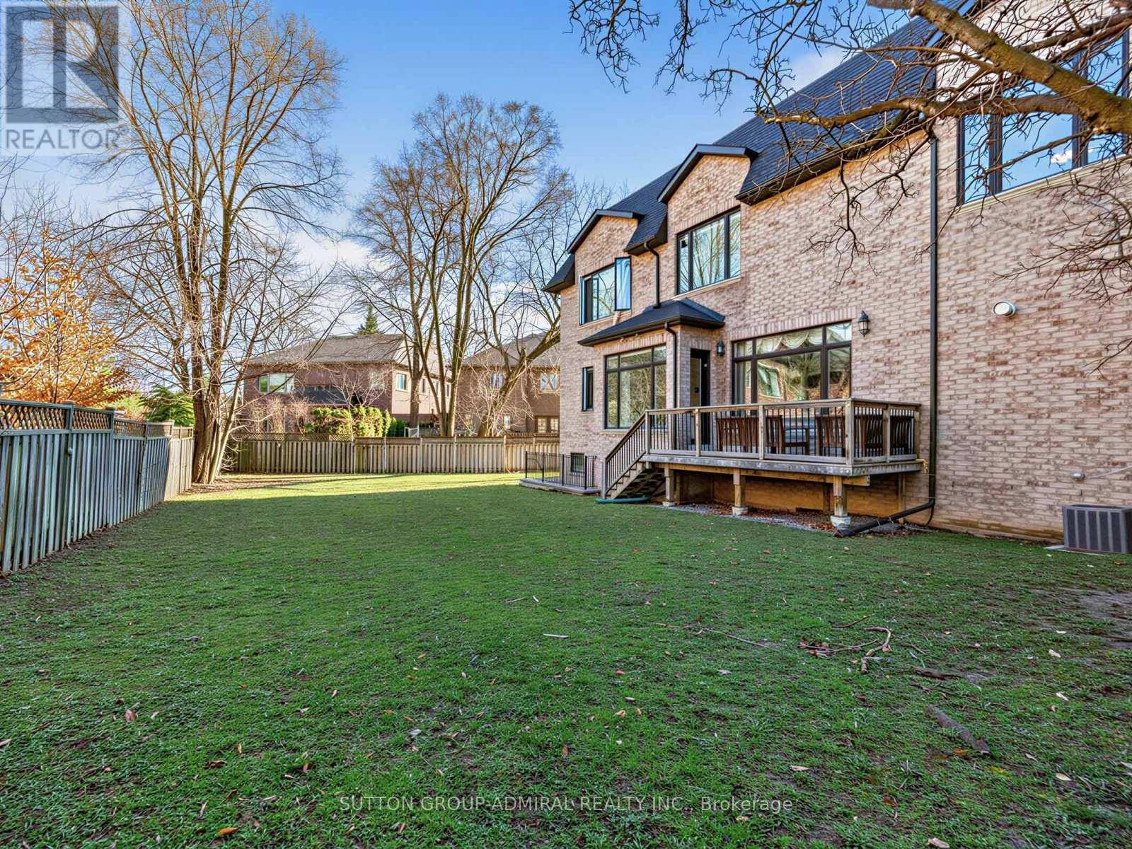 5 Lloydminster Crescent, Toronto, Ontario  M2M 2R9 - Photo 2 - C13009086