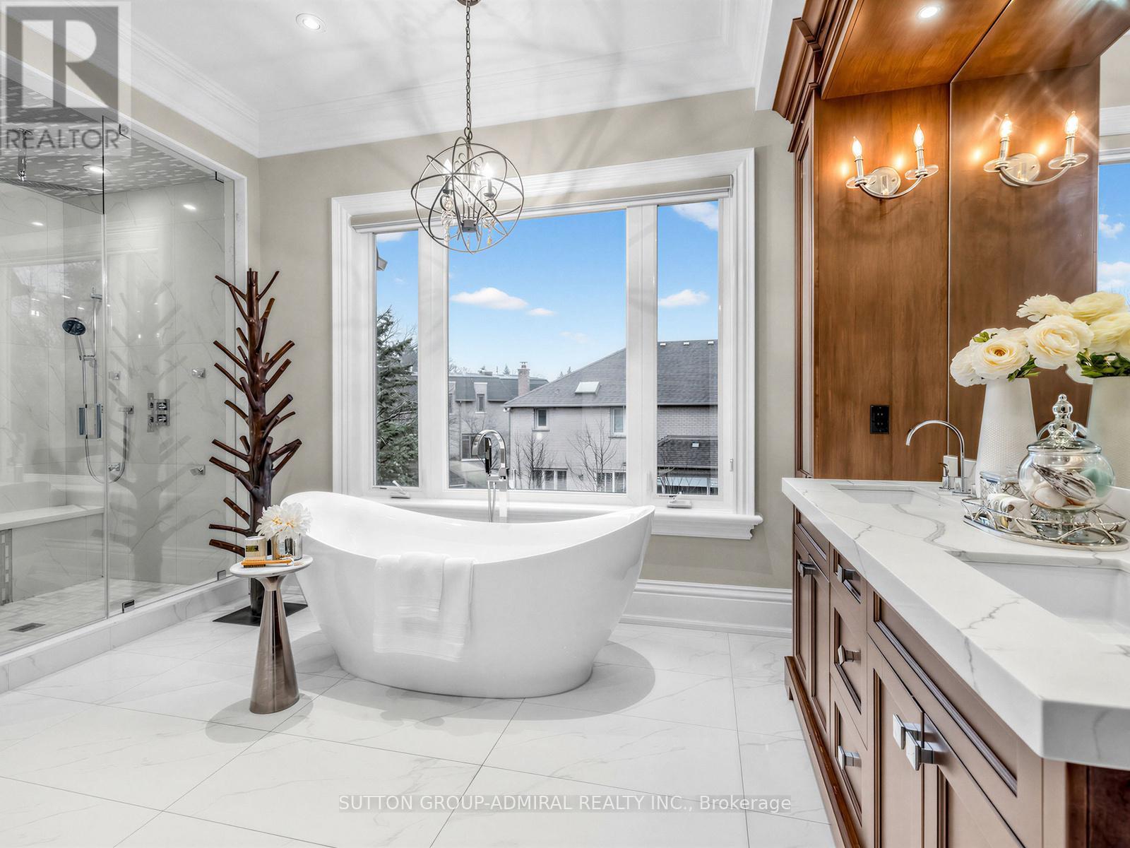 5 Lloydminster Crescent, Toronto, Ontario  M2M 2R9 - Photo 26 - C13009086