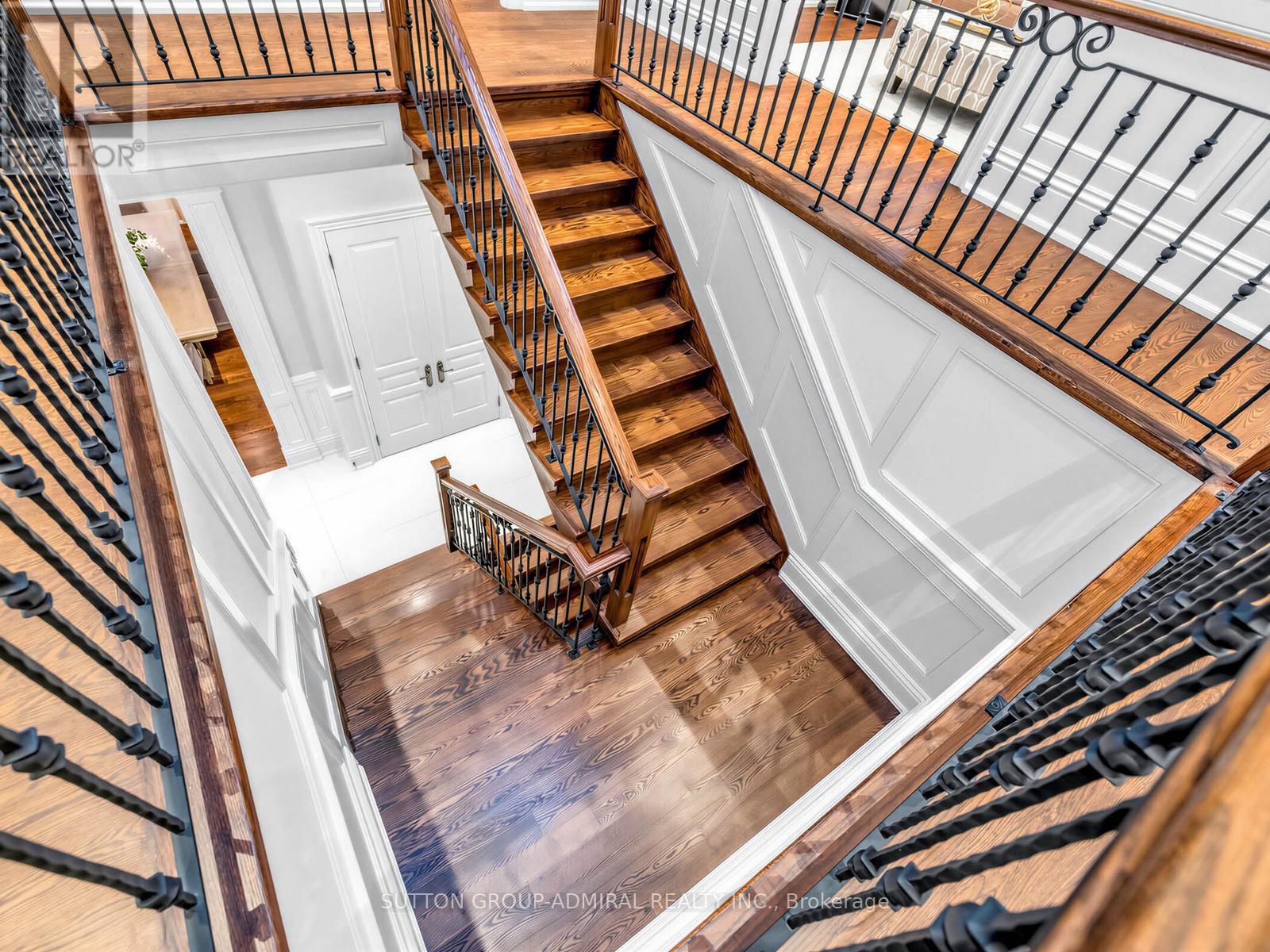 5 Lloydminster Crescent, Toronto, Ontario  M2M 2R9 - Photo 31 - C13009086