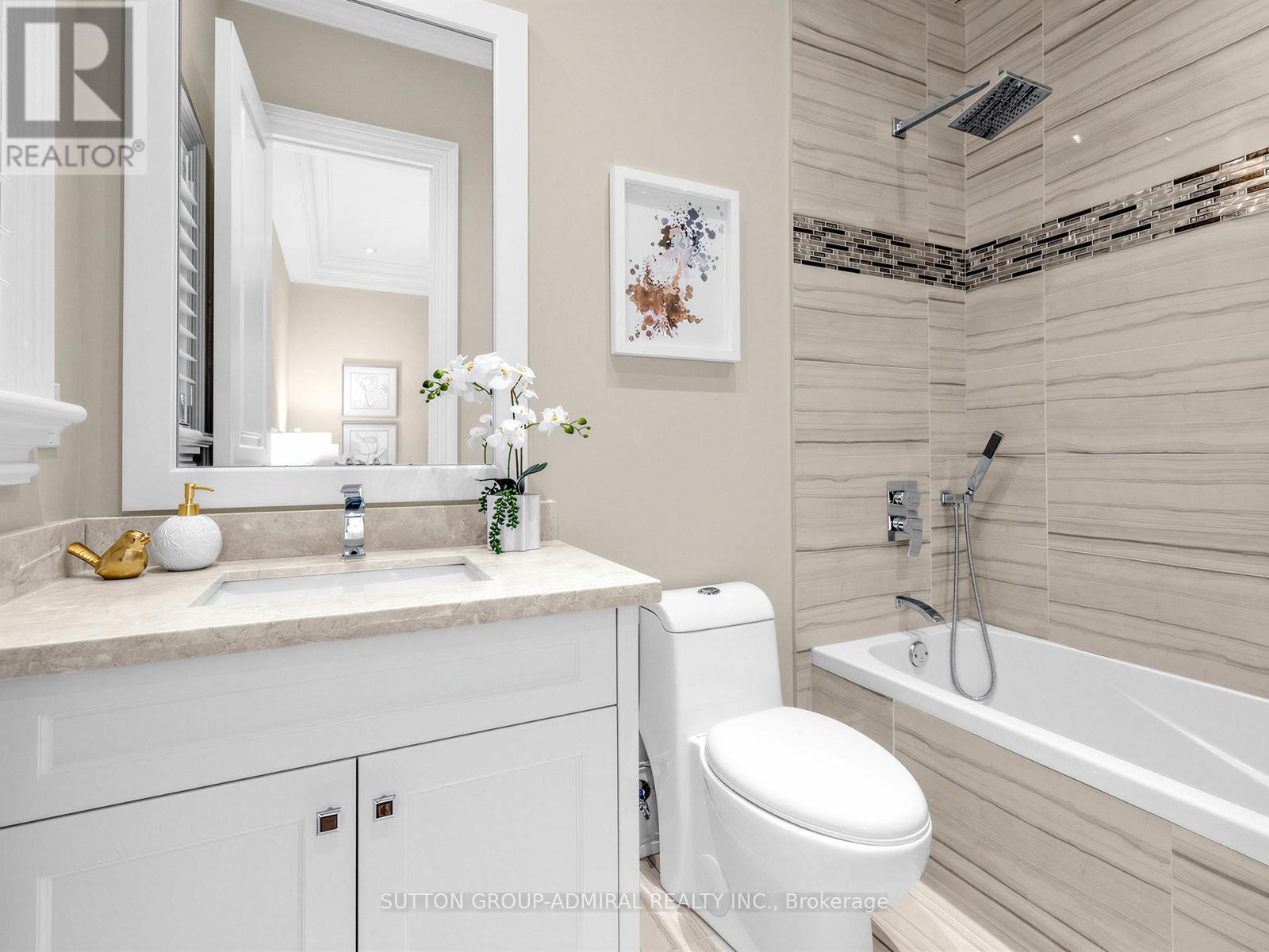 5 Lloydminster Crescent, Toronto, Ontario  M2M 2R9 - Photo 37 - C13009086