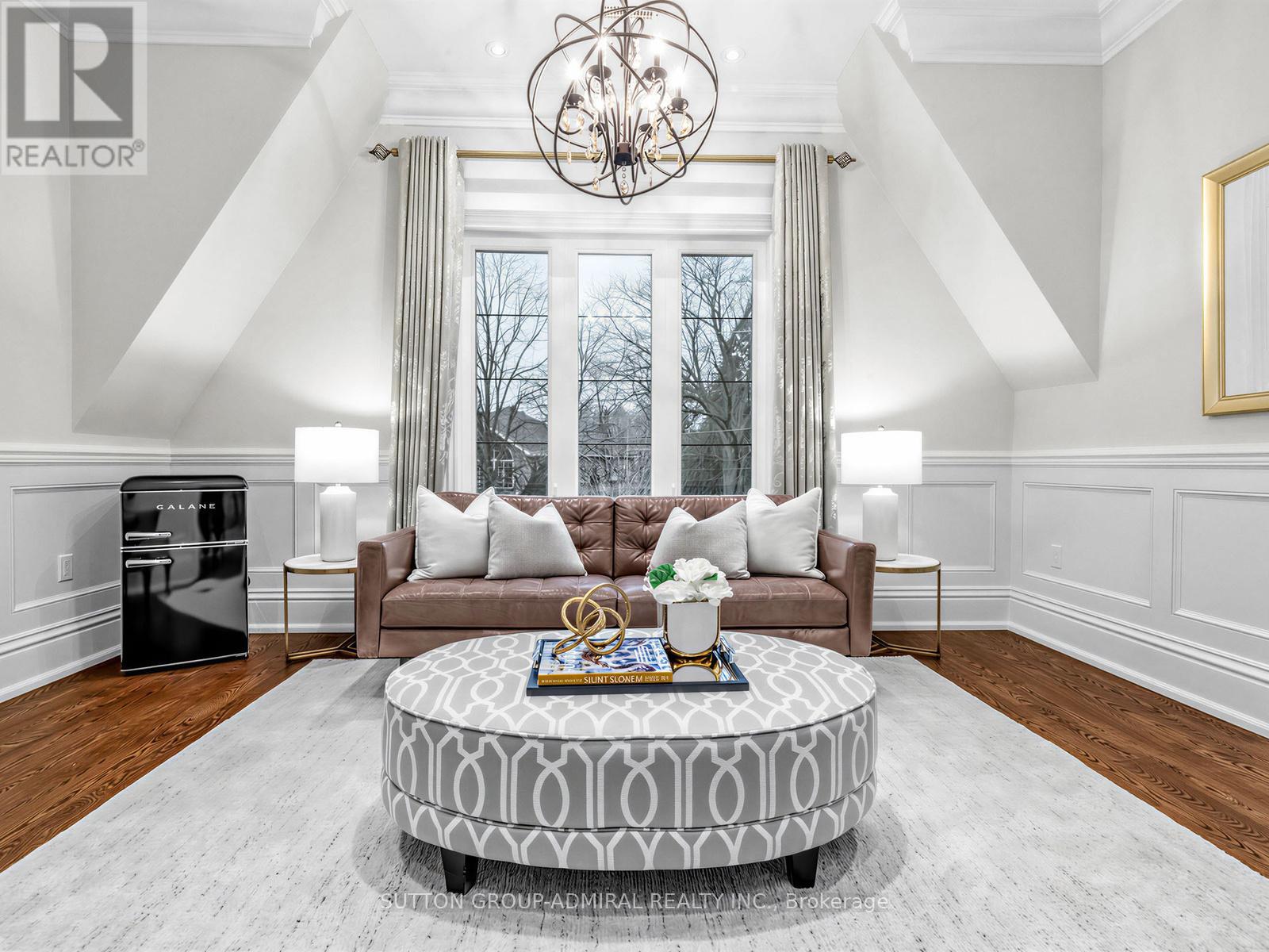 5 Lloydminster Crescent, Toronto, Ontario  M2M 2R9 - Photo 38 - C13009086