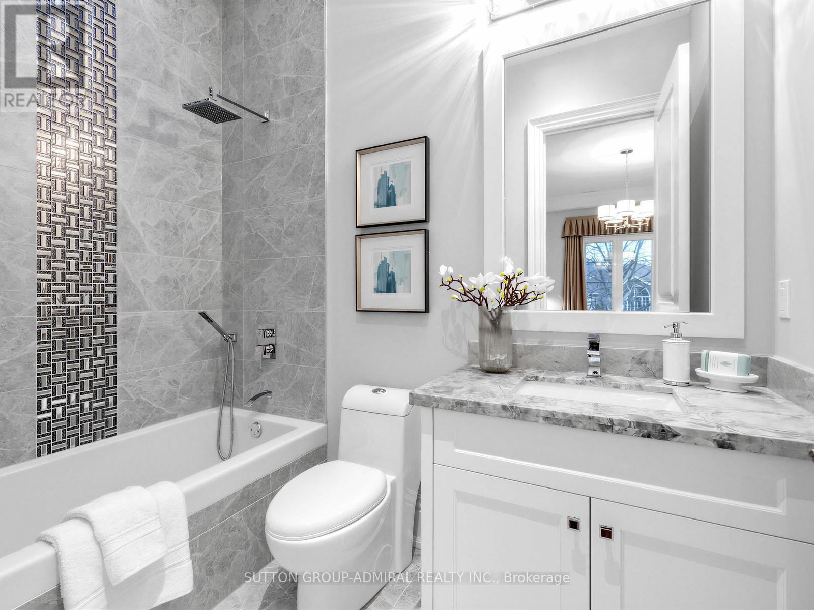 5 Lloydminster Crescent, Toronto, Ontario  M2M 2R9 - Photo 43 - C13009086