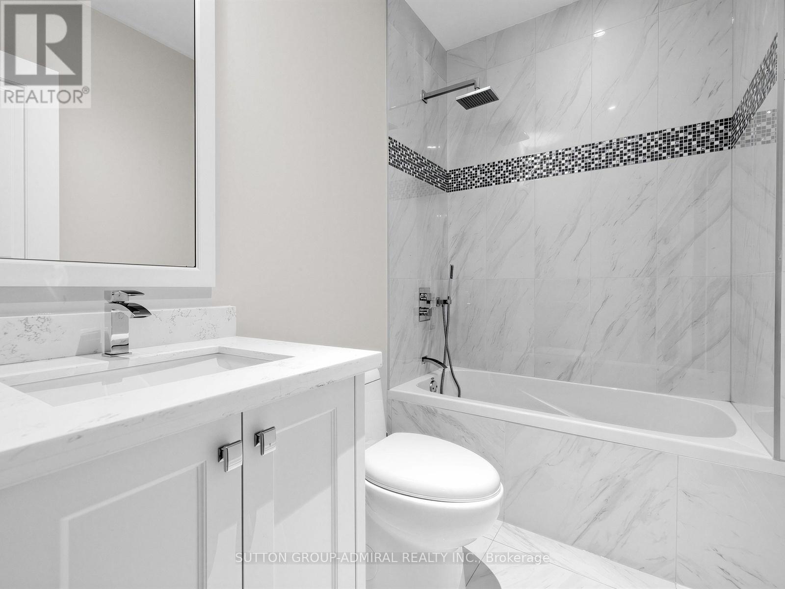 5 Lloydminster Crescent, Toronto, Ontario  M2M 2R9 - Photo 45 - C13009086