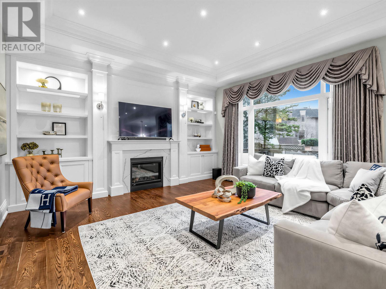 5 Lloydminster Crescent, Toronto, Ontario  M2M 2R9 - Photo 7 - C13009086