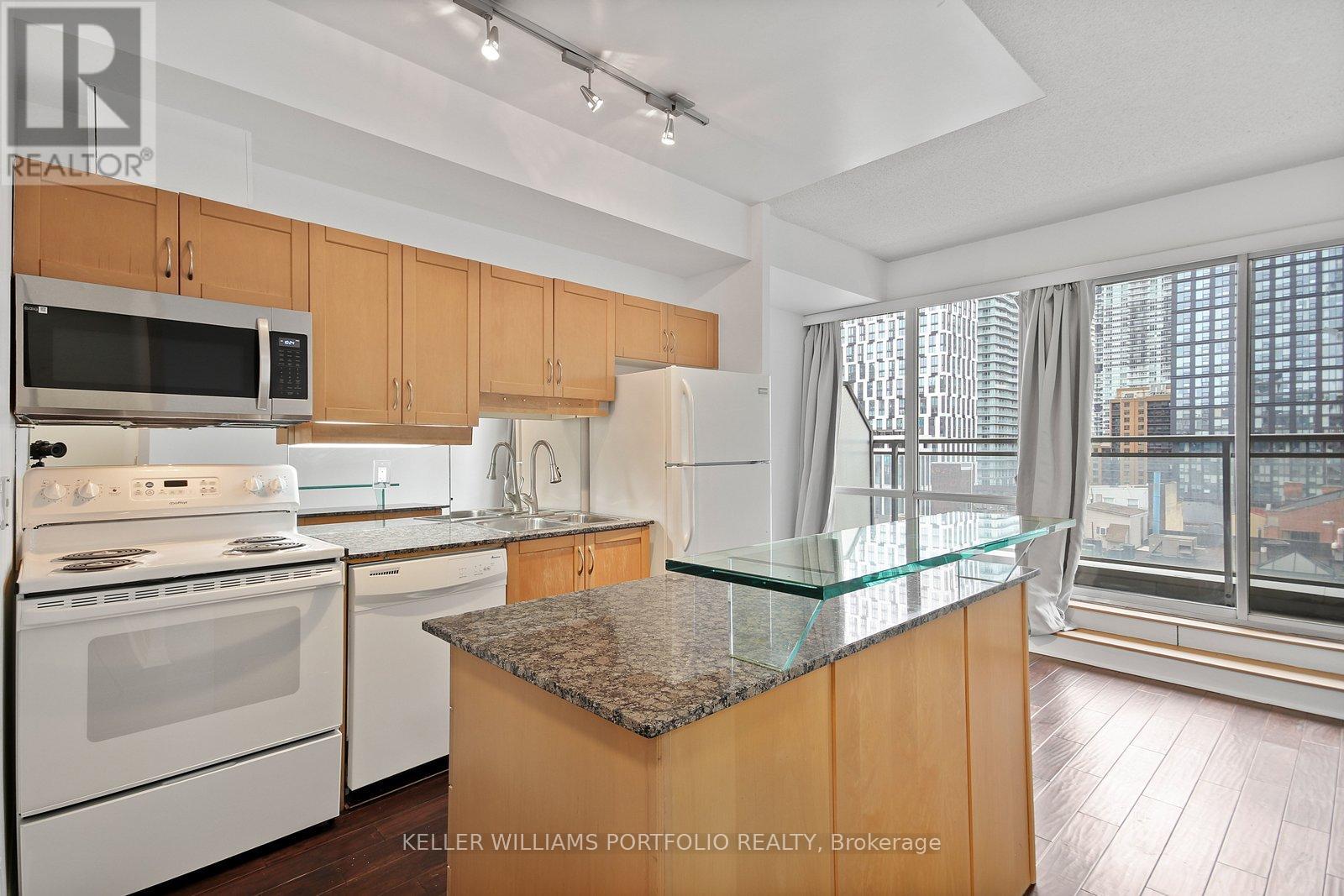 1002 - 220 Victoria Street, Toronto, Ontario  M5B 2R6 - Photo 13 - C13009128