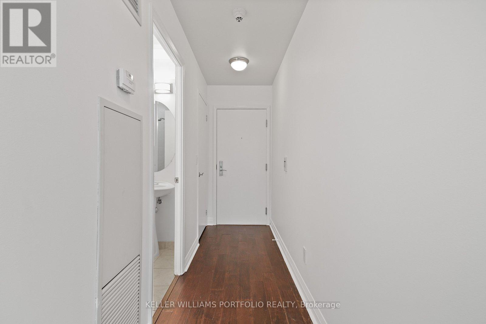 1002 - 220 Victoria Street, Toronto, Ontario  M5B 2R6 - Photo 3 - C13009128