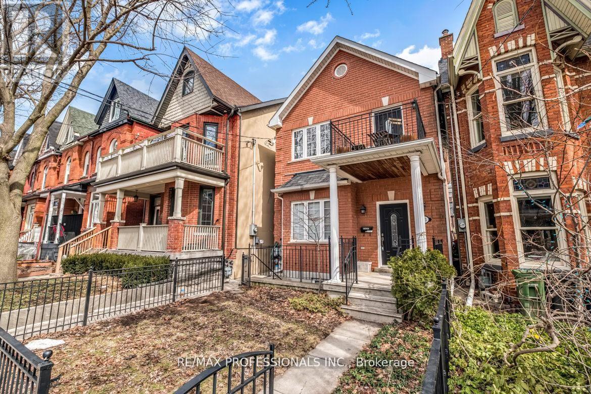 LOWER - 213 MAJOR STREET, Toronto, Ontario