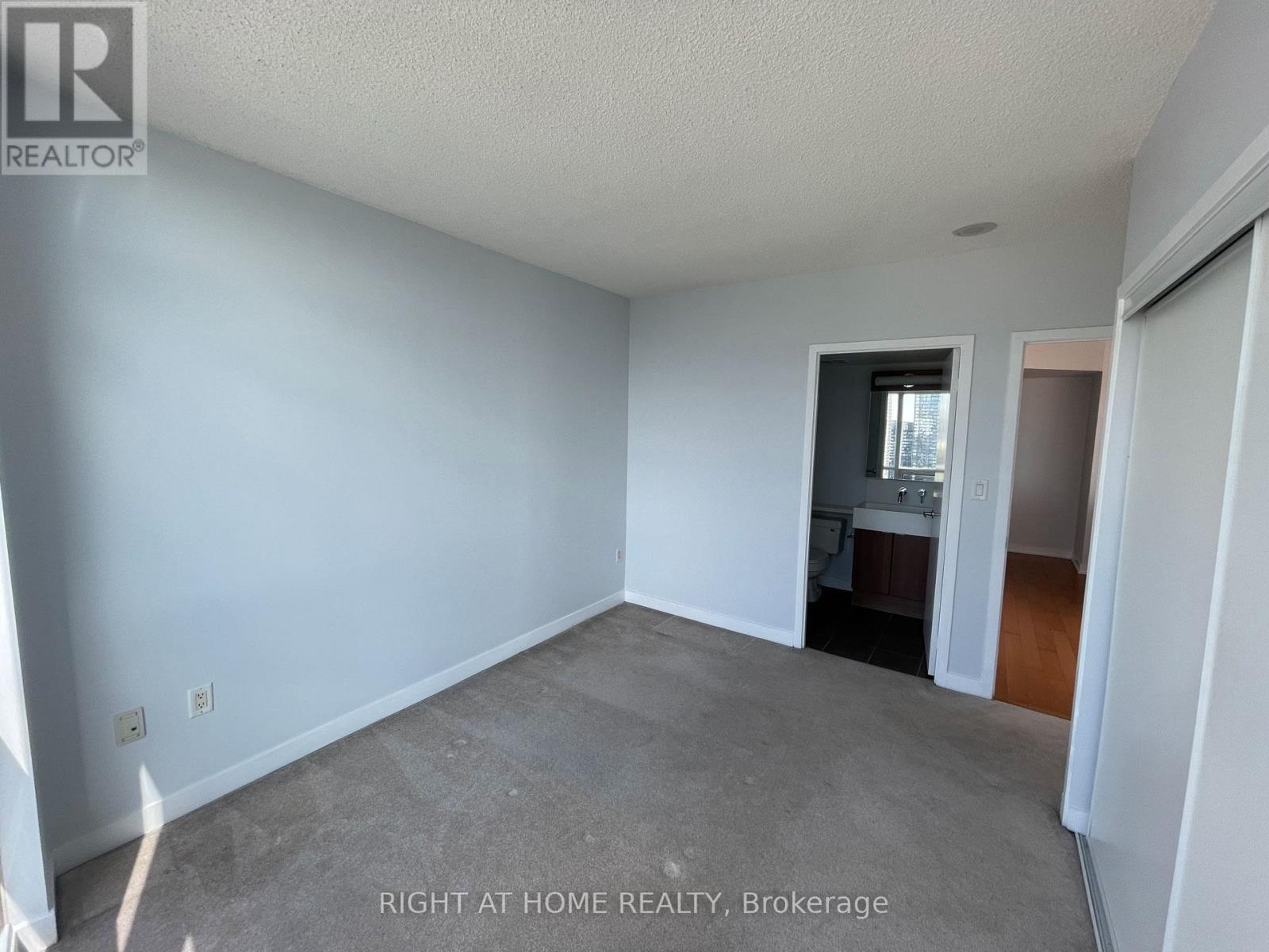 2615 - 11 Brunel Court, Toronto, Ontario  M5V 3Y3 - Photo 12 - C13009194