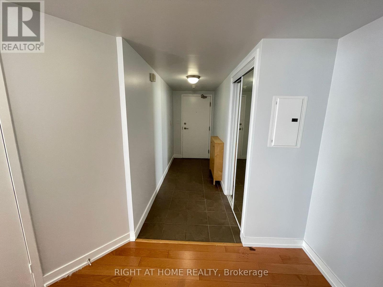 2615 - 11 Brunel Court, Toronto, Ontario  M5V 3Y3 - Photo 15 - C13009194