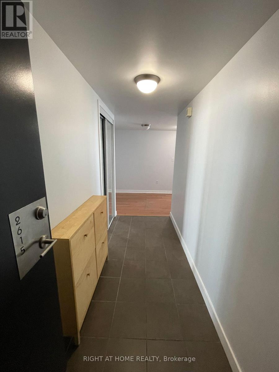 2615 - 11 Brunel Court, Toronto, Ontario  M5V 3Y3 - Photo 17 - C13009194