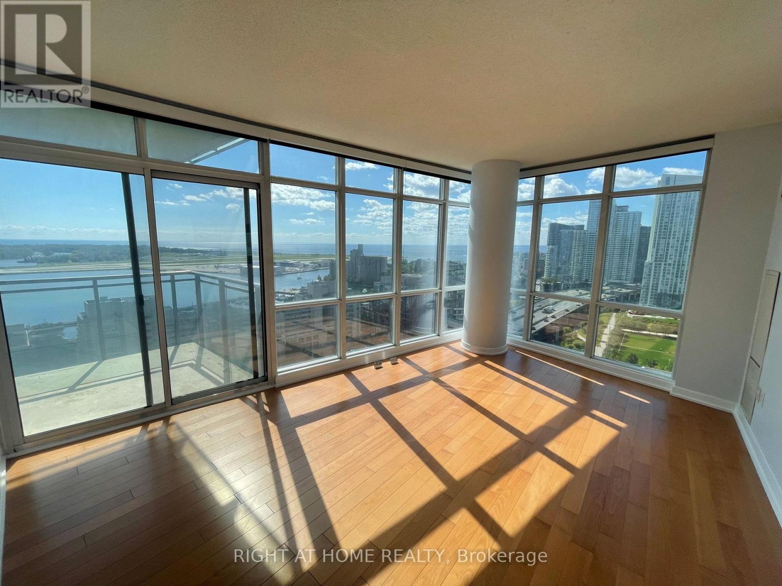 2615 - 11 Brunel Court, Toronto, Ontario  M5V 3Y3 - Photo 2 - C13009194