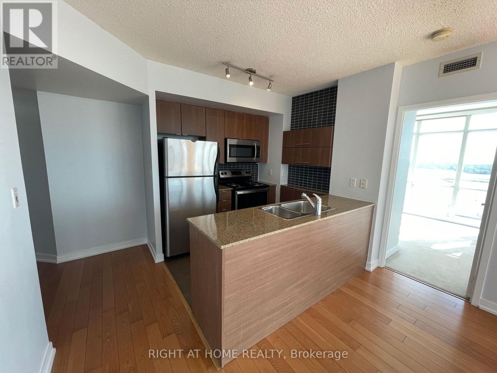 2615 - 11 Brunel Court, Toronto, Ontario  M5V 3Y3 - Photo 4 - C13009194