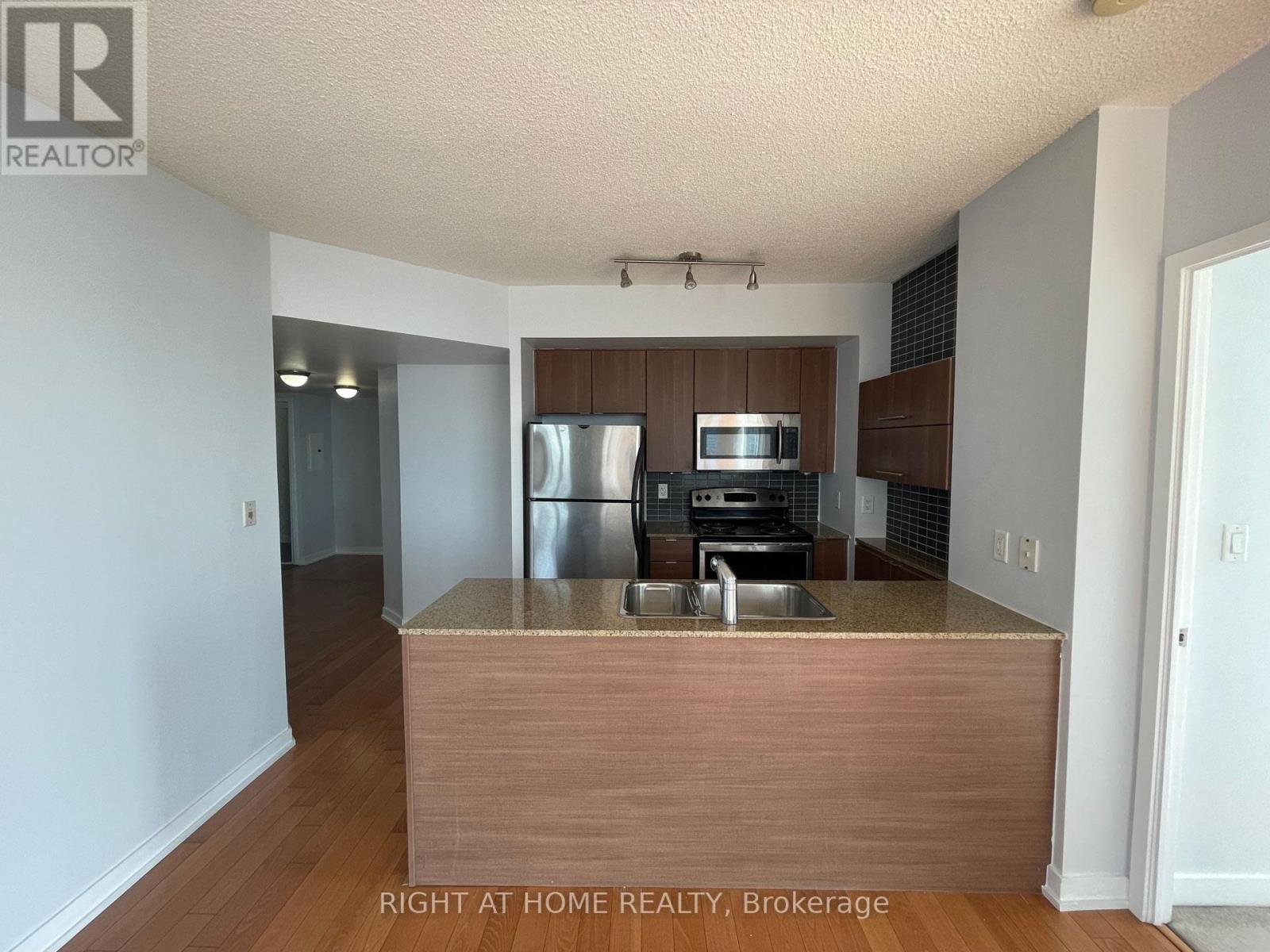 2615 - 11 Brunel Court, Toronto, Ontario  M5V 3Y3 - Photo 7 - C13009194