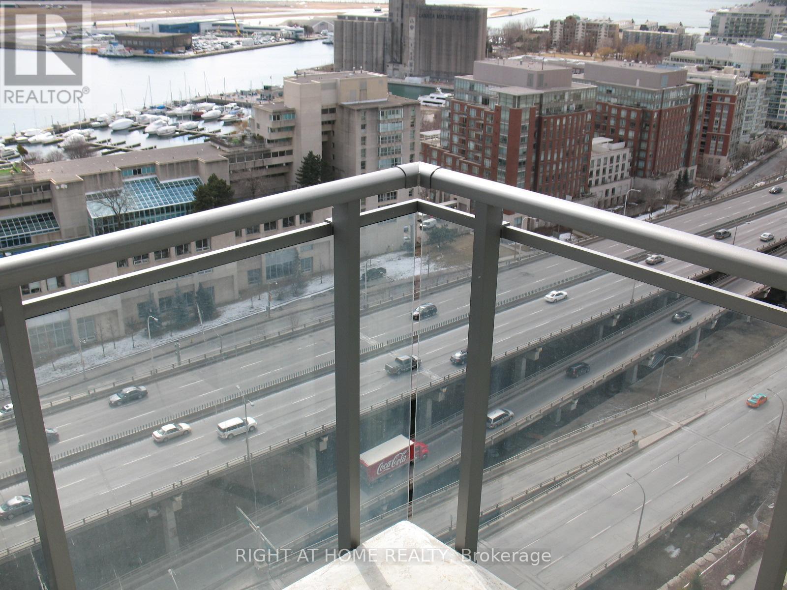 2615 - 11 Brunel Court, Toronto, Ontario  M5V 3Y3 - Photo 9 - C13009194