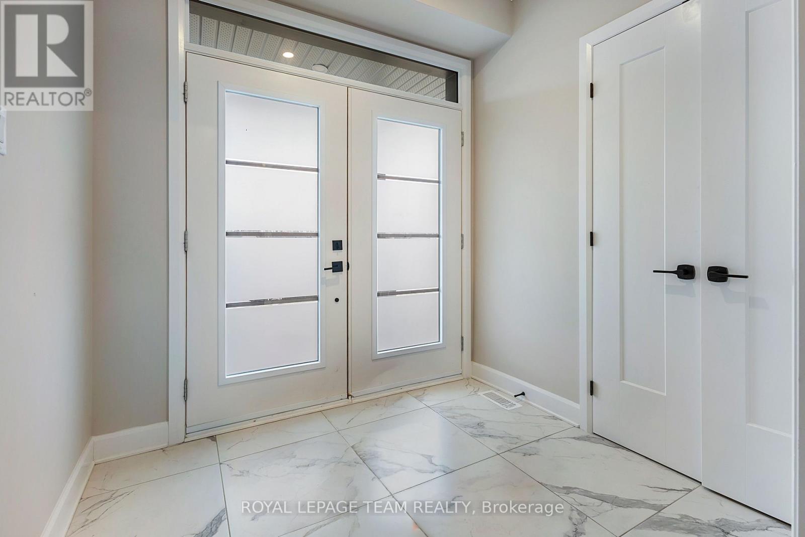 737 Gamble Drive, Russell, Ontario  K4R 0G5 - Photo 3 - X13009056