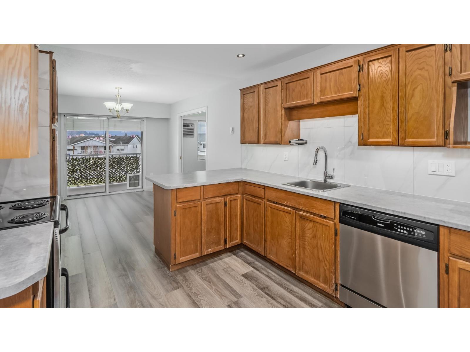 98 32691 Garibaldi Drive, Abbotsford, British Columbia  V2T 5T7 - Photo 11 - R3111720