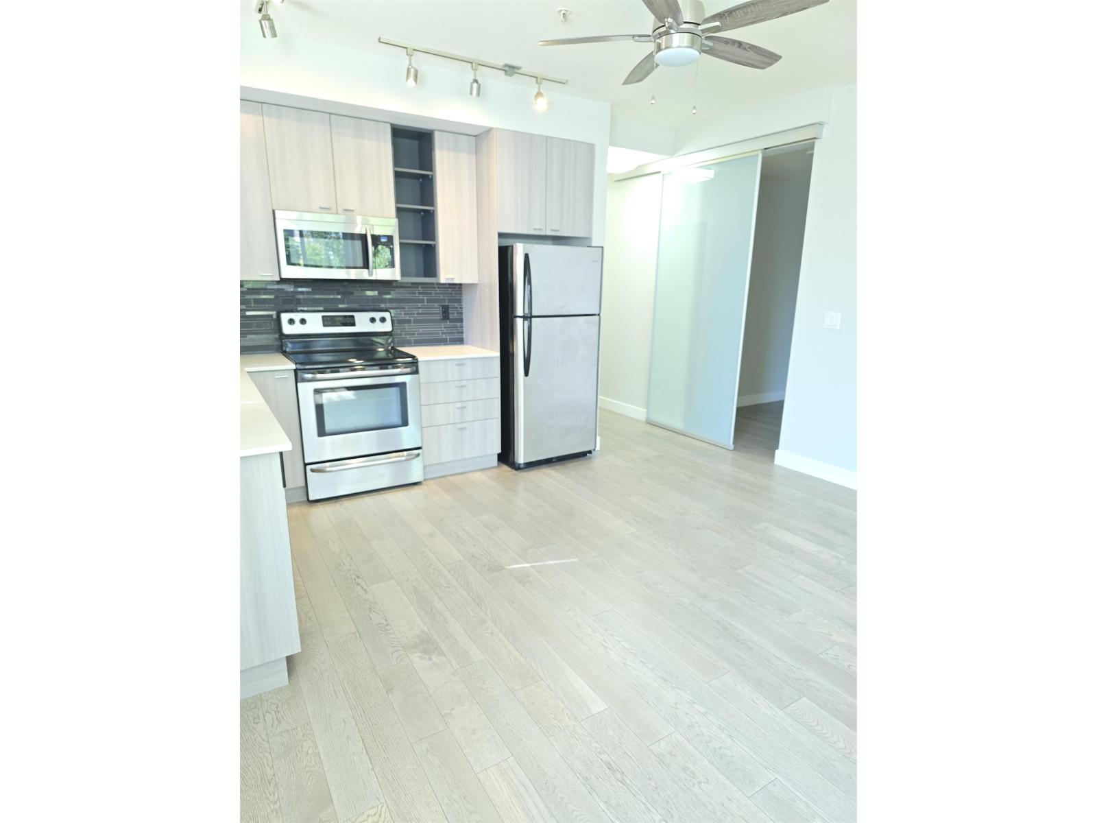 204 3090 Gladwin Road, Abbotsford, British Columbia  V2T 0G2 - Photo 2 - R3112472