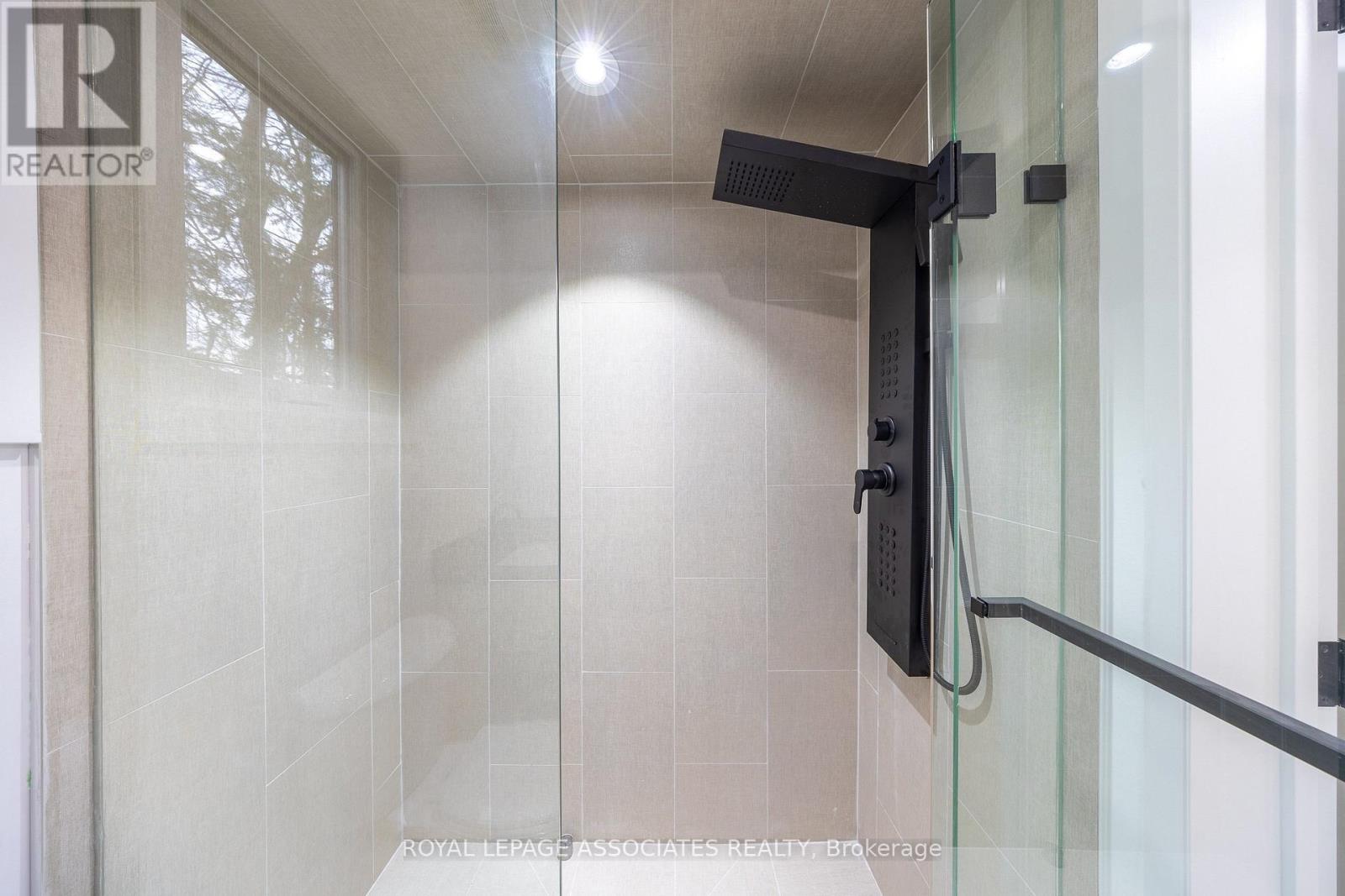 28 Bobmar Road, Toronto, Ontario  M1C 1C9 - Photo 16 - E13008956