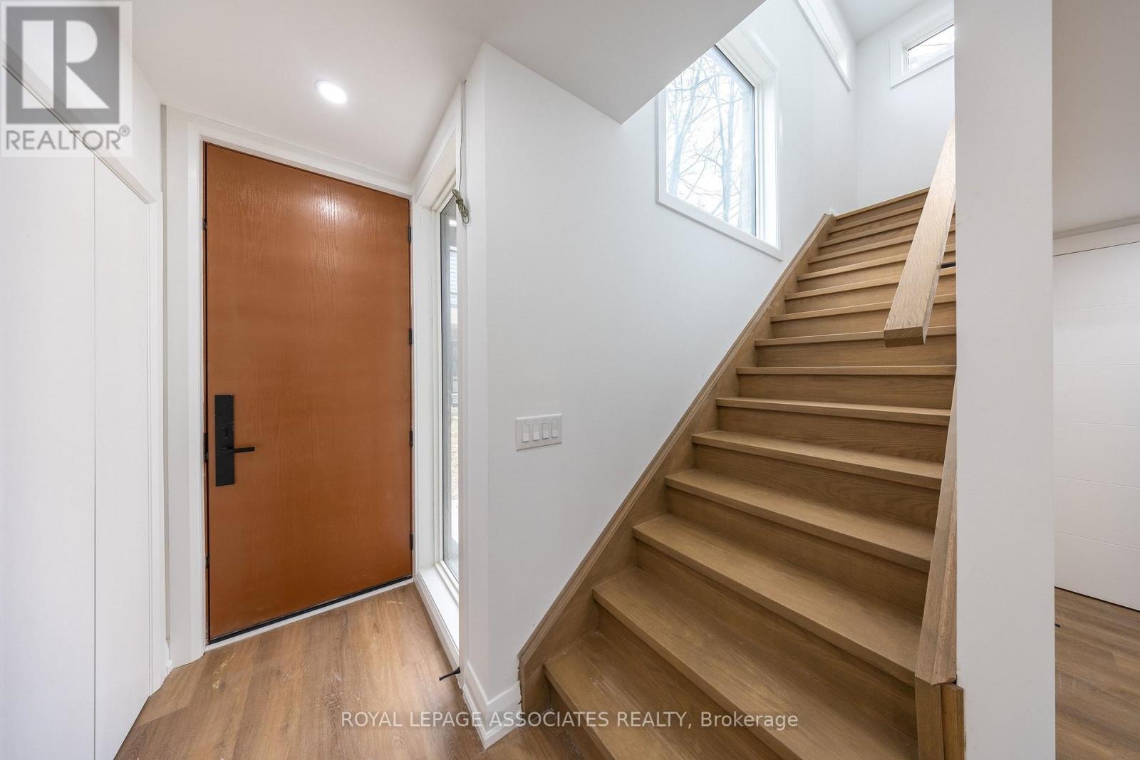 28 Bobmar Road, Toronto, Ontario  M1C 1C9 - Photo 6 - E13008956