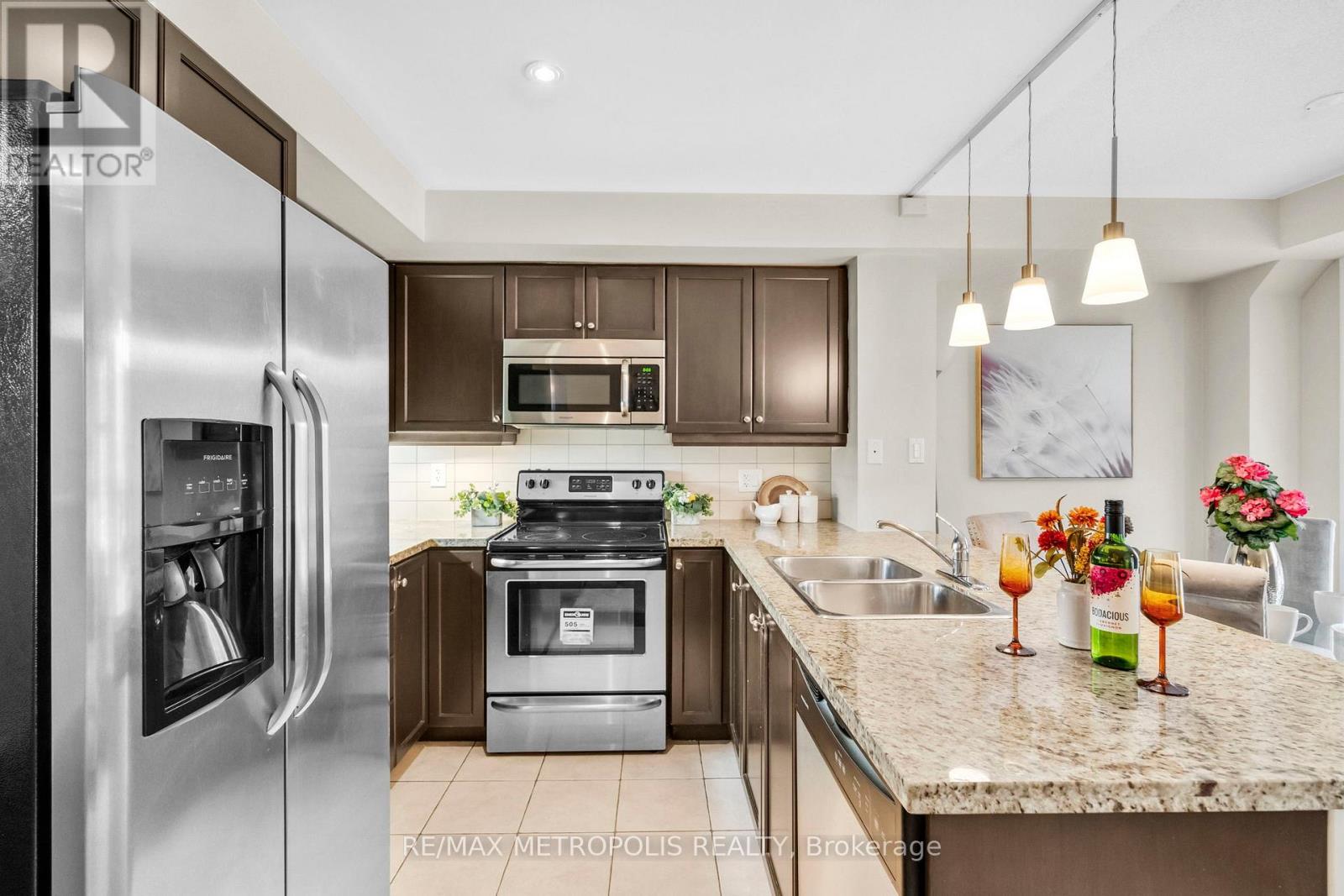 13 - 669a Warden Avenue, Toronto, Ontario  M1L 0G3 - Photo 7 - E13008988