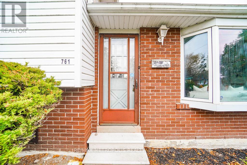 761 West Shore Boulevard, Pickering, Ontario  L1W 2V5 - Photo 19 - E13009066