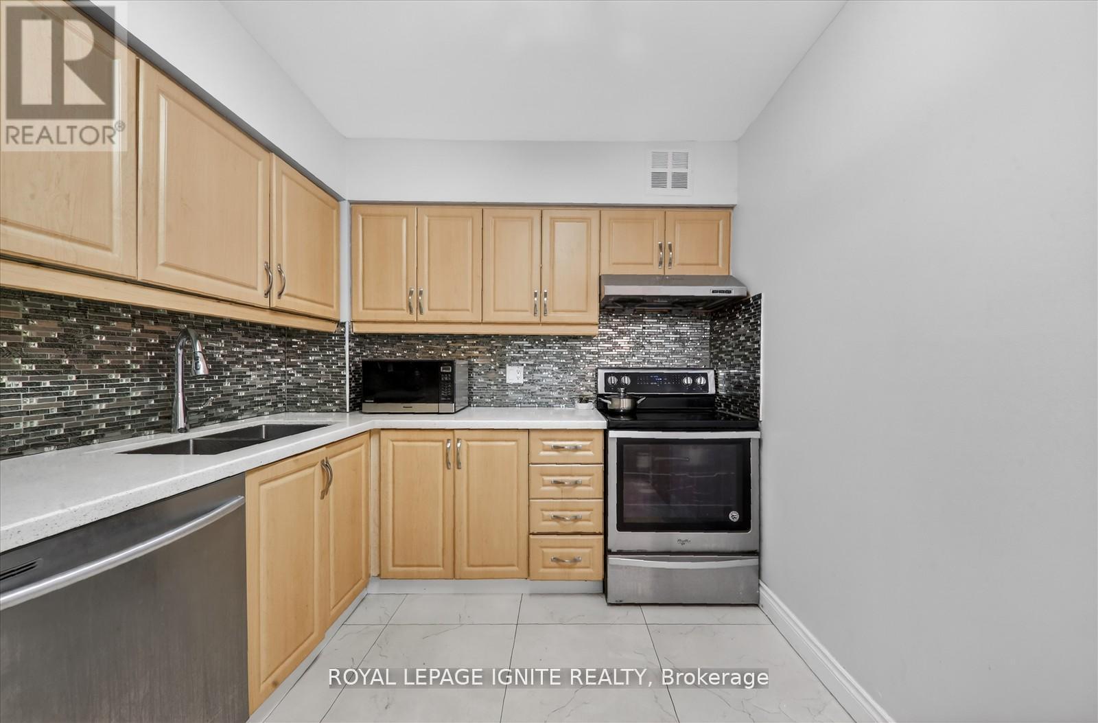 414 - 39 Kimbercroft Court, Toronto, Ontario  M1S 5B5 - Photo 14 - E13009090