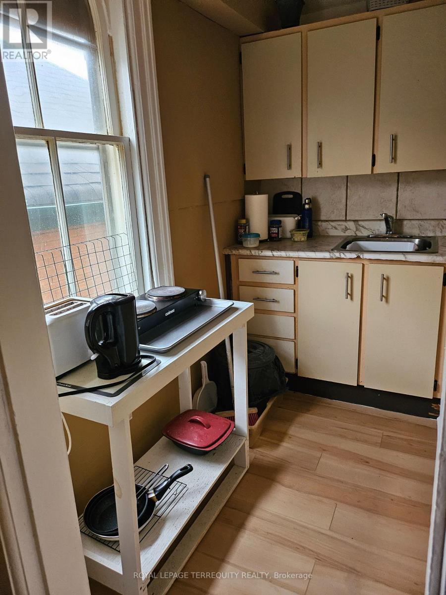 51 Nassau Street, Oshawa, Ontario  L1J 4A3 - Photo 12 - E13009114