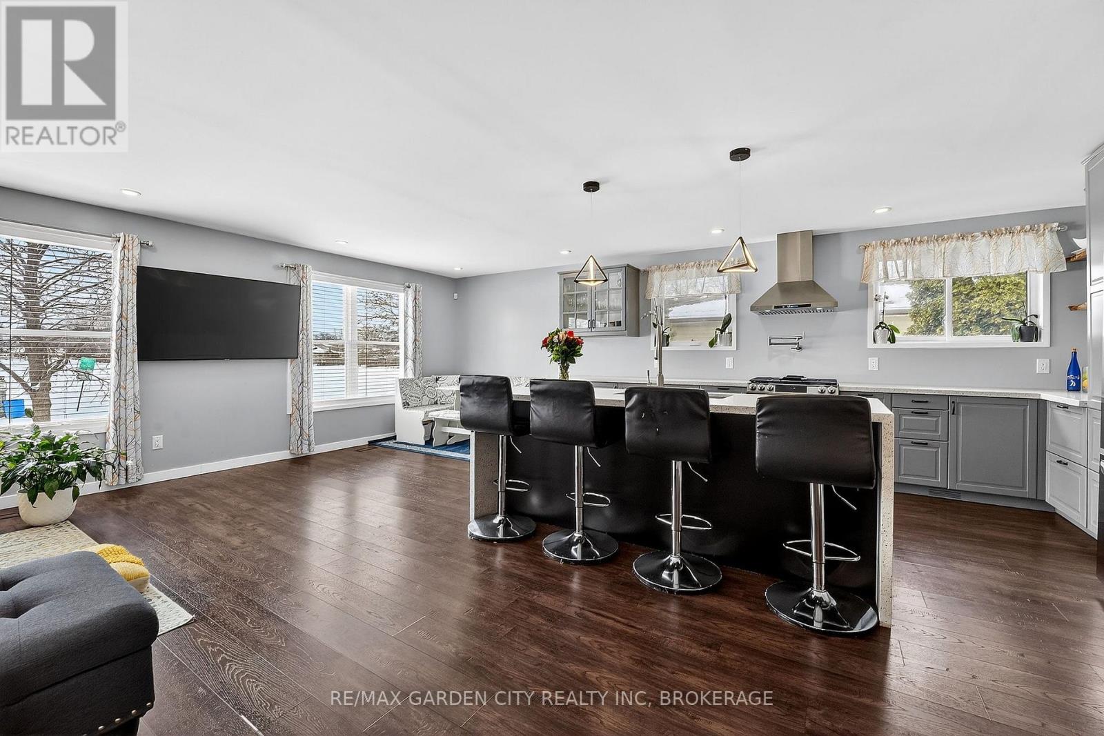 8146 Westwood Street, Niagara Falls, Ontario  L2H 1Y2 - Photo 11 - X13008940